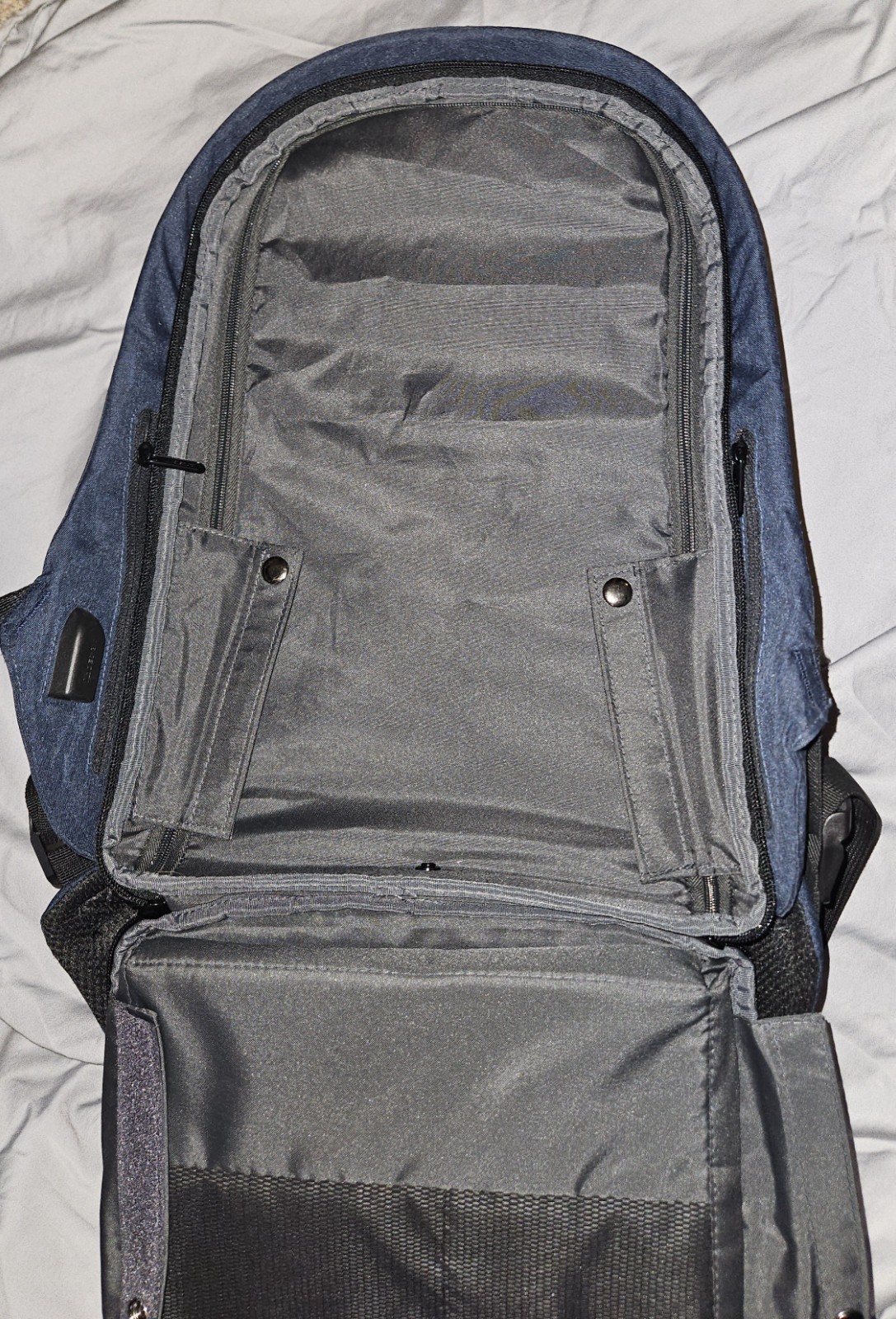 XDDESIGN Bobby Hero XL – Antitheft Backpack