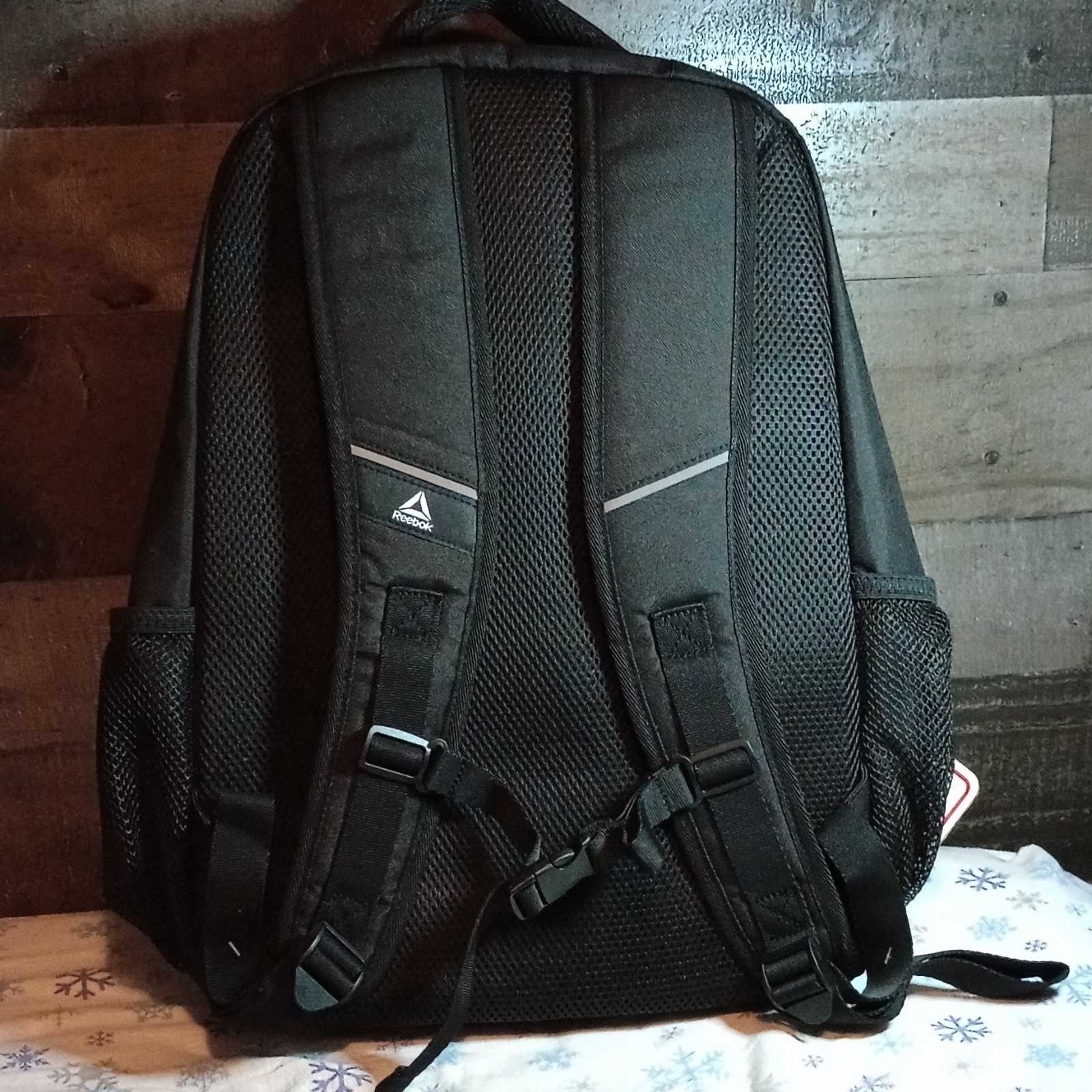 Reebok Black Backpack Water Resistant Zip Closure Adjustable Straps Padded Back