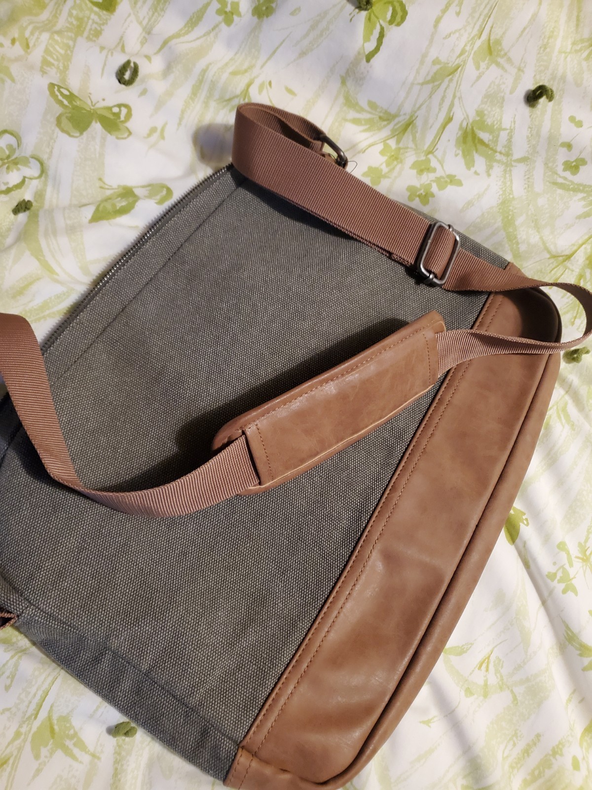 Buffalo David Bitton Messenger Laptop Tote Bag Canvas Leather Tan & Brown