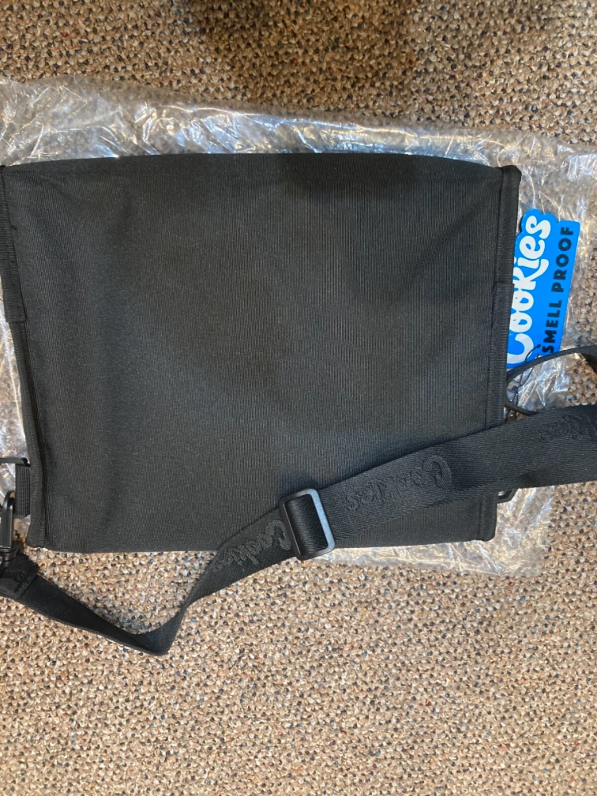 Cookies smell proof black meesenger bag with lock