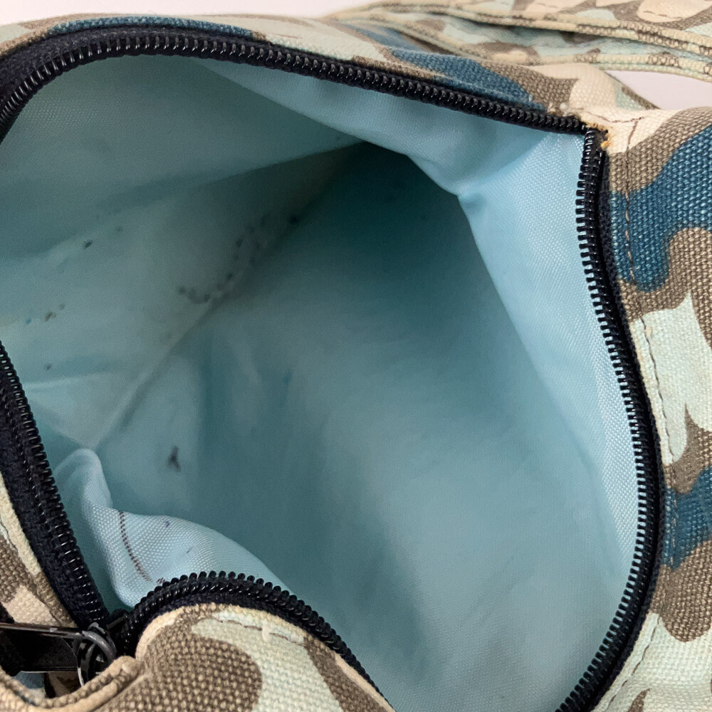 Kavu water pattern blue white bag with many zippered pockets