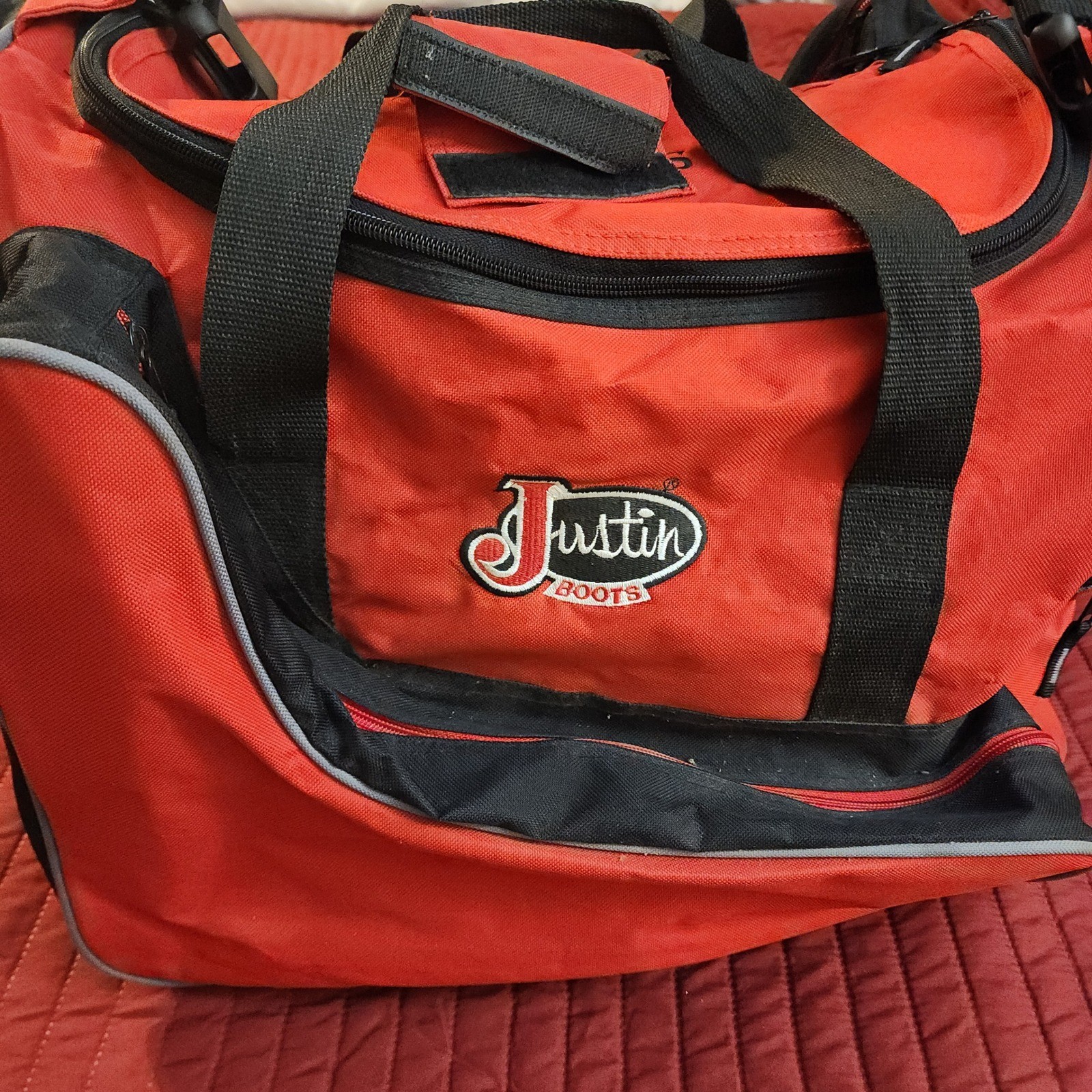 Wrangler National Finals Rodeo 2007 Justin Boots Cavenders Duffle Bag Red Black