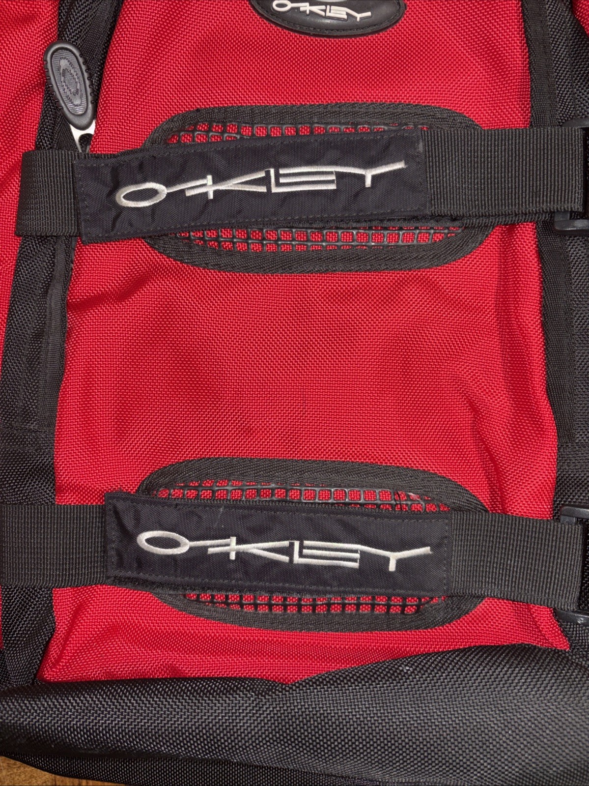Oakley Icon Backpack 00s Y2K Vintage Used Red And Black does Have 2 Broken Clips