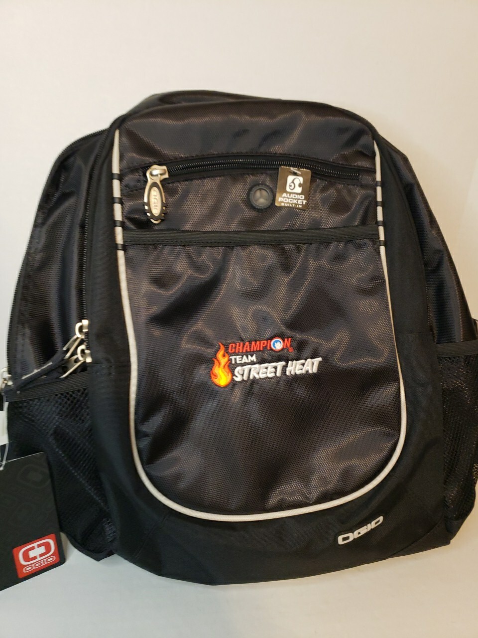 NEW OGIO Carbon Backpack with Audio Pocket Headphone Port RARE Street Heat Black