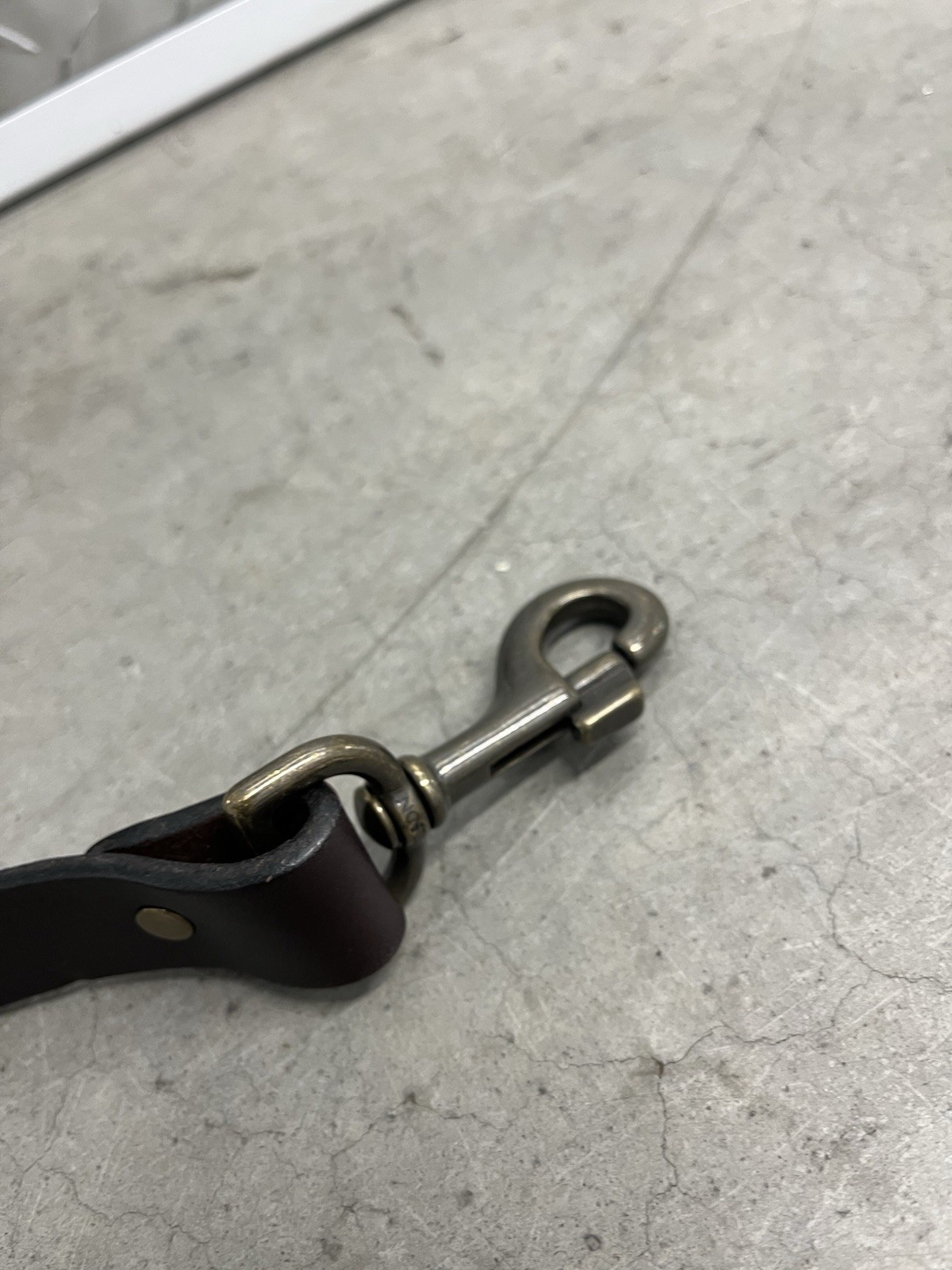 Filson Bridle Leather Brown Padded Soulder Strap Medium – Excellent Condition