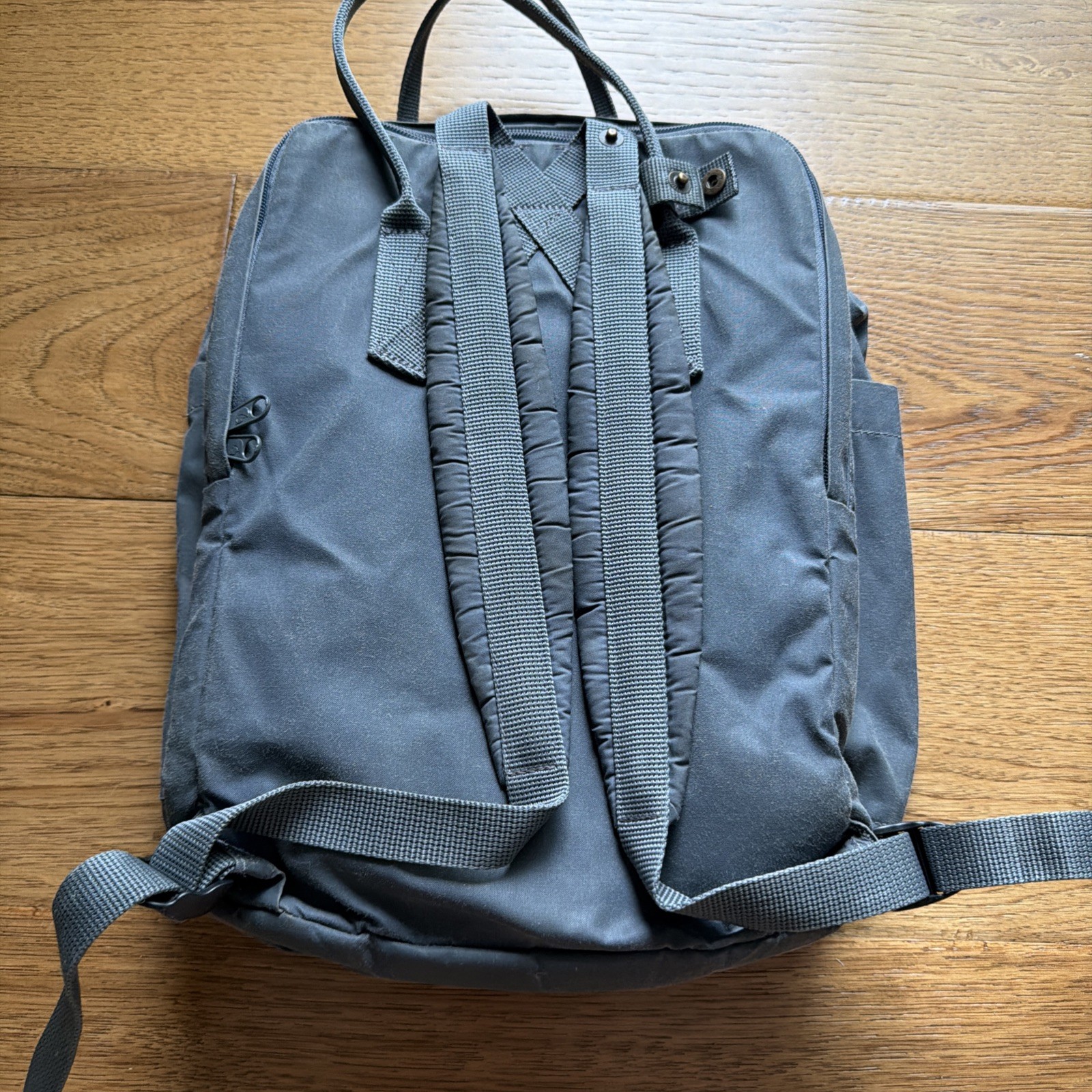 Fjallraven Kanken Classic Backpack 23510 Sweden Canvas 16L – Graphite Gray