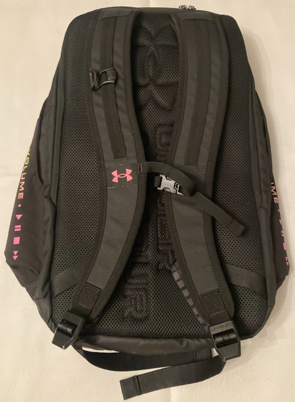 Under Armour Contain NEXT Storm Athlete Issued Max Volume Hiking Backpack Gym