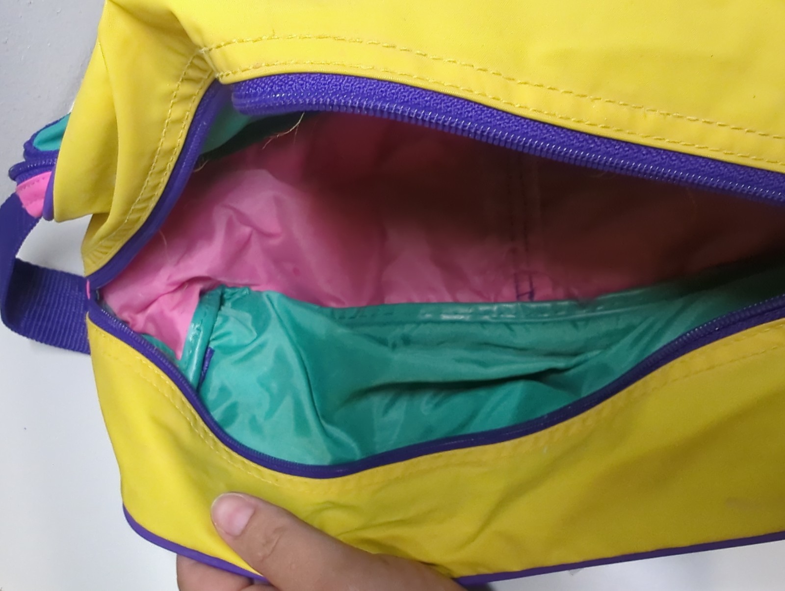 Vintage Retro Original Multi Color 80s 90s Shaving Traveling Bag Colorful Rare