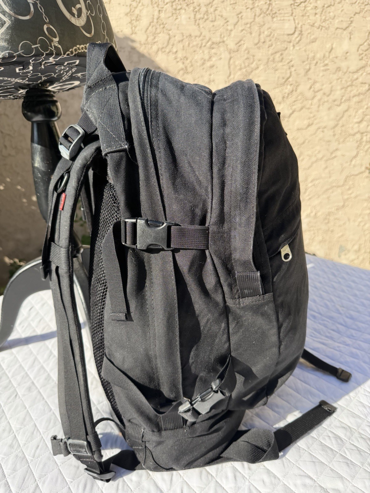 **well Worn Broken Clip* Vintage Ss02 12th Supreme Box Logo Backpack Black Nylon