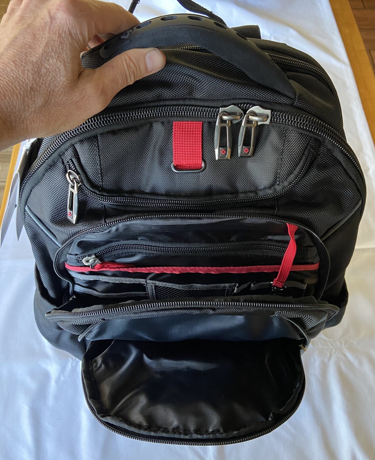 Samsonite Tectonic PFT 17.3” Laptop Tablet Backpack Black/Red 4 Zip Pockets