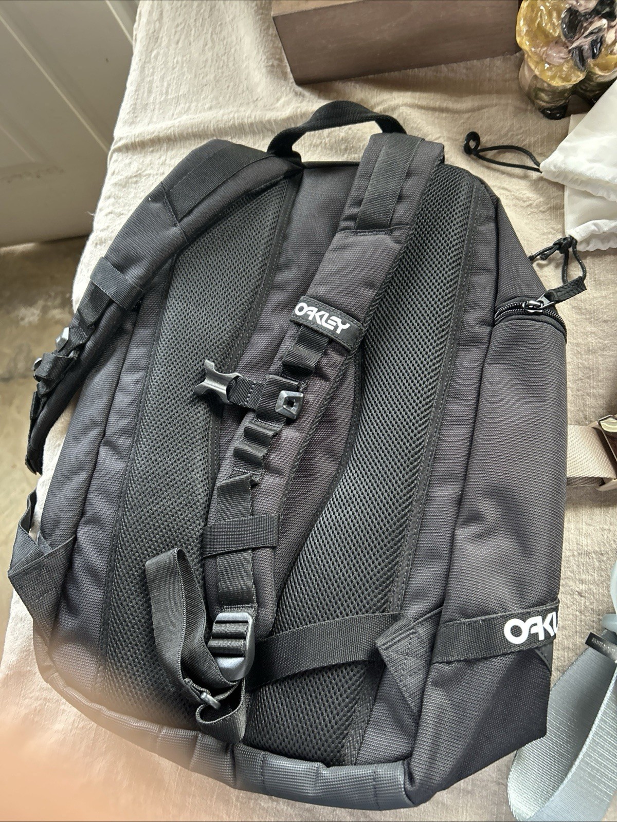 Oakley Large Backpack Computer Bag Commuter Padded Organizer.
