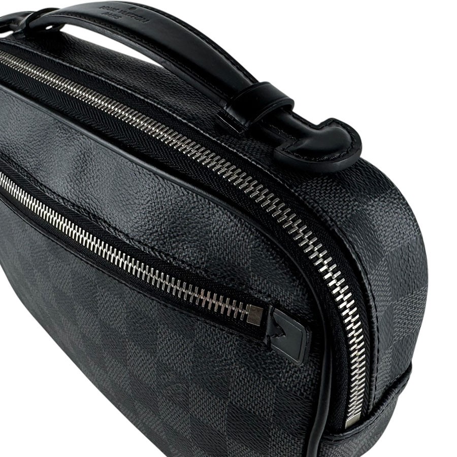Auth LOUIS VUITTON Damier Graphite Ambler Body Bag Black N41289 – z10542