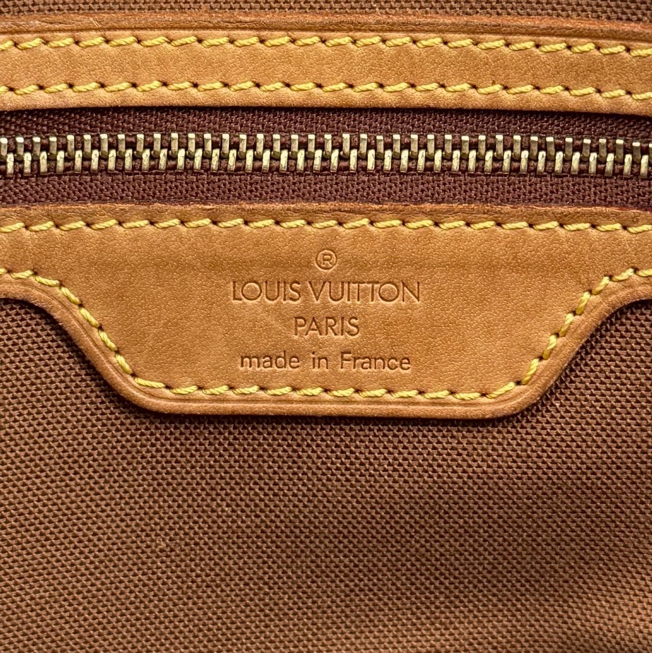 LOUIS VUITTON Abbesses Messenger Shoulder Bag Monogram SP1021 Leather Used