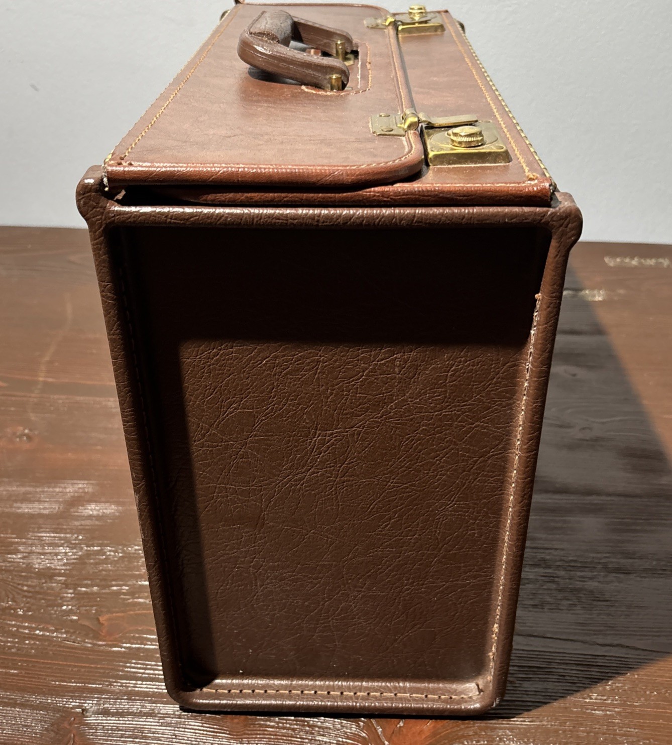 Vintage Stebco Tufide Pilot Hard Case Briefcase Brown Made USA No Key 18”x13”x8”