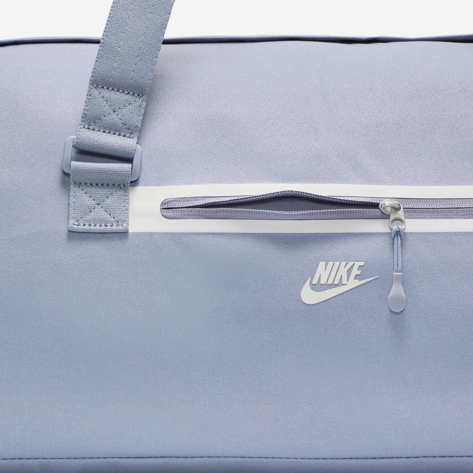 45L – Nike Elemental Tech Premium Duffel Gym Bag FB3037-493 Blue