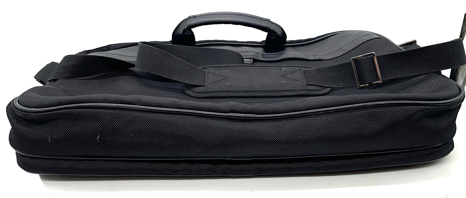 Kenneth Cole Reaction R-Tech 536735 Laptop Briefcase Messenger Bag 18.5 x 13 EUC