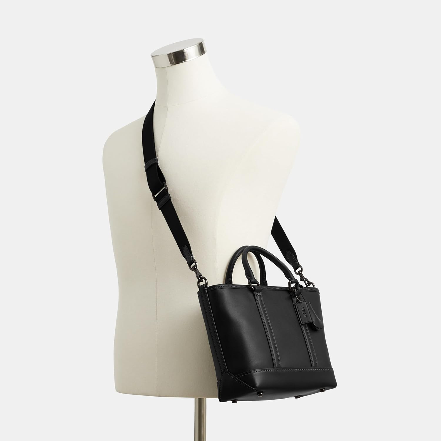 COACH Mens Metropolitan Carryall 22