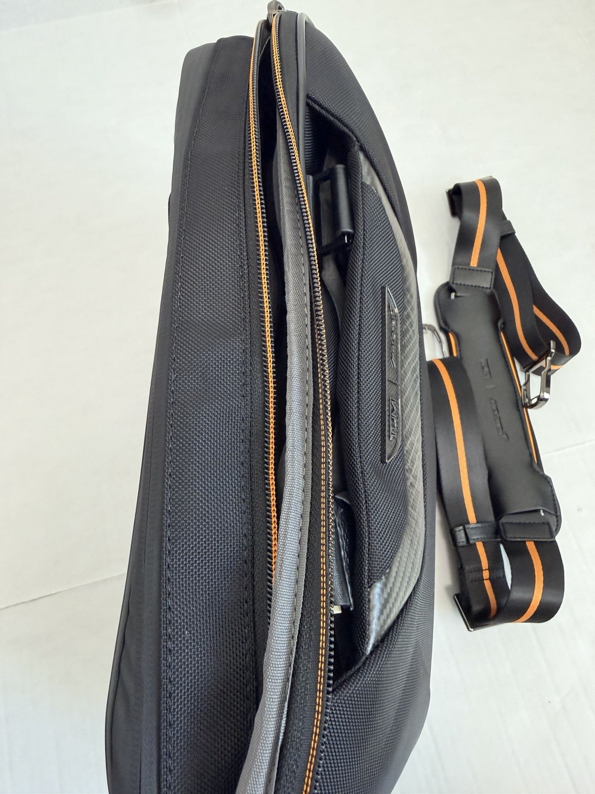 TUMI I MCLAREN Axle Slim Brief