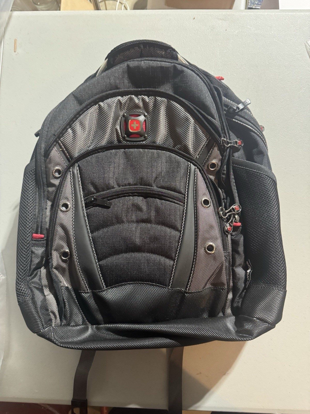 Wenger Backpack Black/Gray/Red Zip Closure Padded Adjustable Straps Pockets