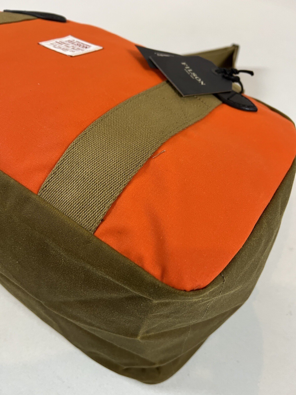 FILSON SMALL TIN CLOTH DUFFLE BAG DARK TAN/FLAME OS NWT