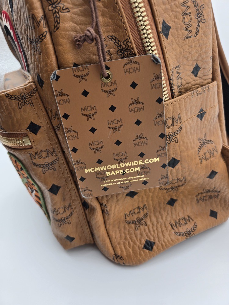 MCM X BAPE SHARK STARK BACK PACK (VISETOS)