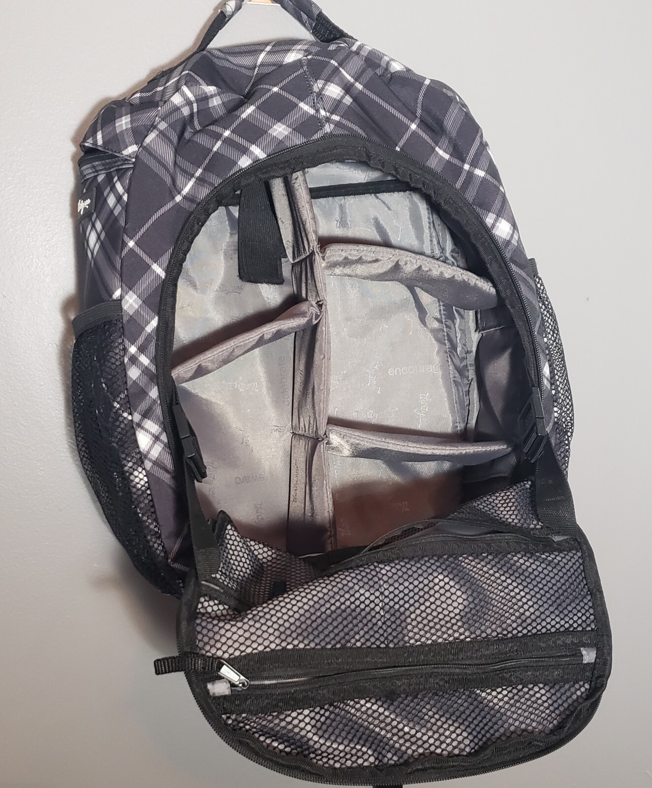 Thirty One Sling Bag Crosshatch Grey & Black Plaid Travel Hiking Backpack NWOT