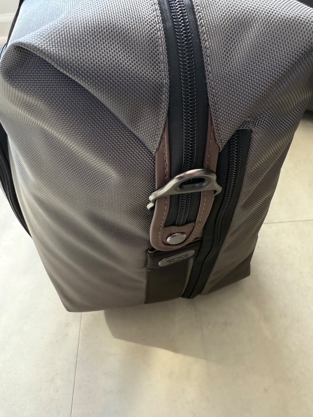 NEW Tumi Gen 4.3 Expandable SOFT TRAVEL Satchel Duffel Bag – CASTLEROCK GRAY