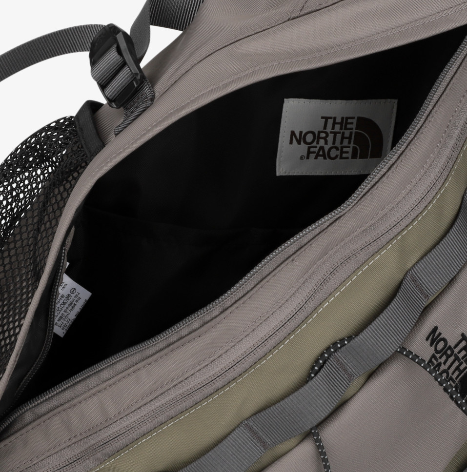 The North Face Electron Sling Bag Casual Sports Lifestyle Travel Bag NN2PR58L