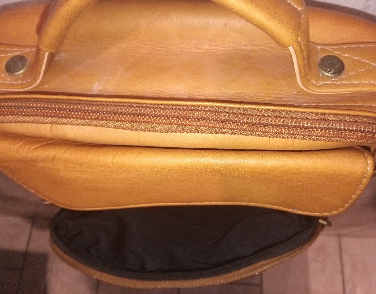 David King Boston Leather Cross Body Bag w/ Handle, #454 Natural Tan, $140 NWOT