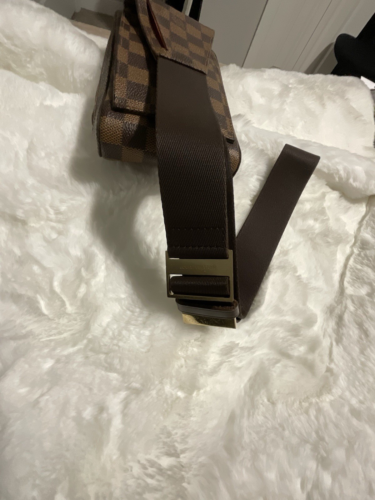 Louis Vuitton Damier Checkered Brown Crossbody Bag Zip Closure Adjustable Strap