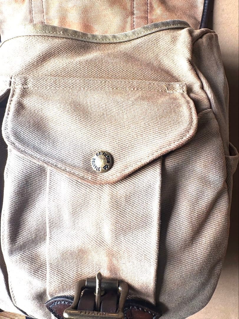 Filson Medium Field Bag Messenger Bag 2Way Rugged Twill Color Tan