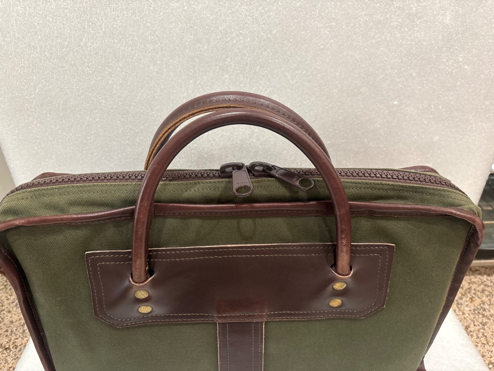 DULUTH TRADING COMPANY CANVAS W/ LEATHER TRIM MESSENGER BAG BRIEFCASE MADE IN US