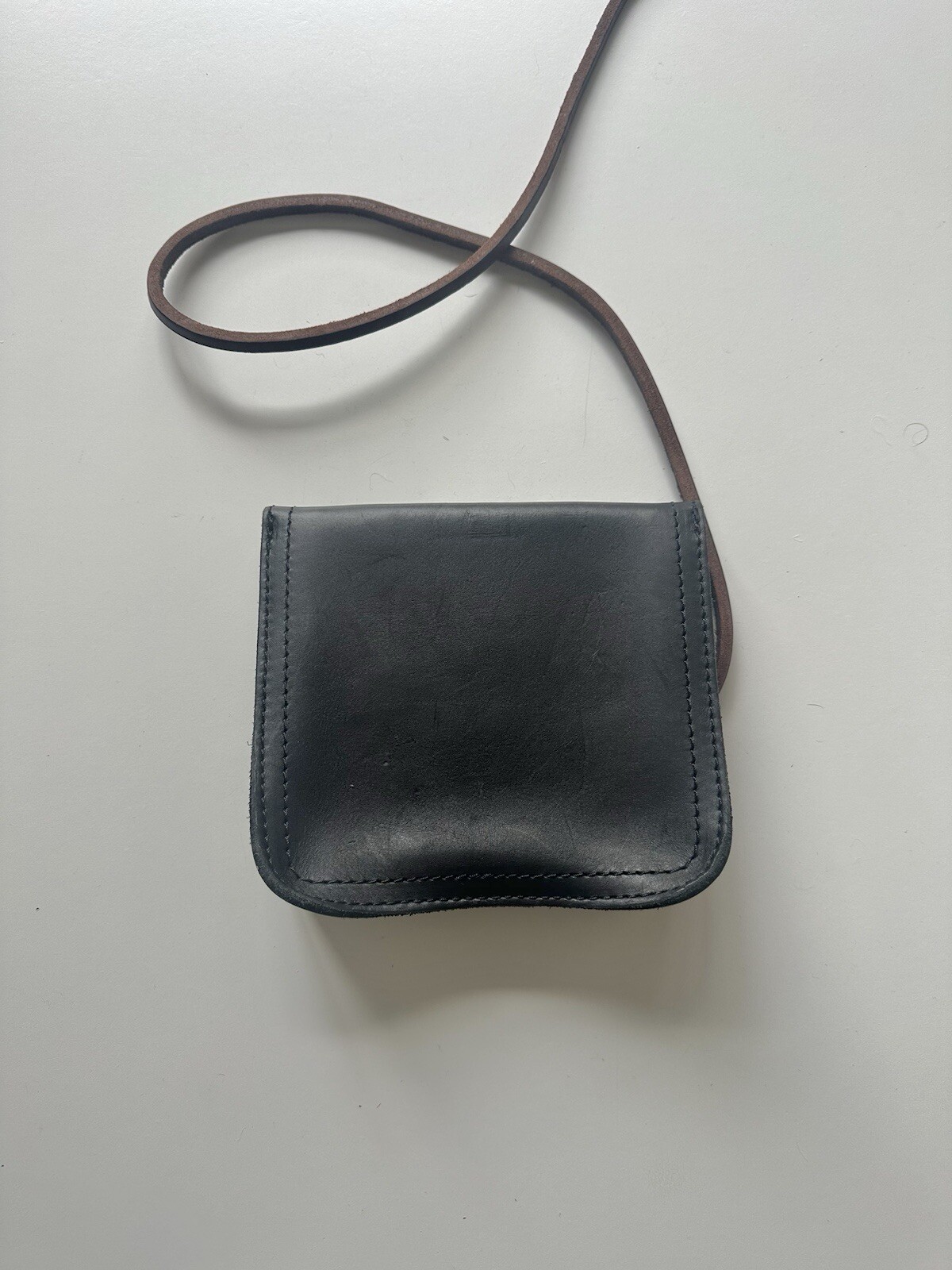 Saddleback Leather CLASSIC CABLE BAG Black Brown Wrap Around