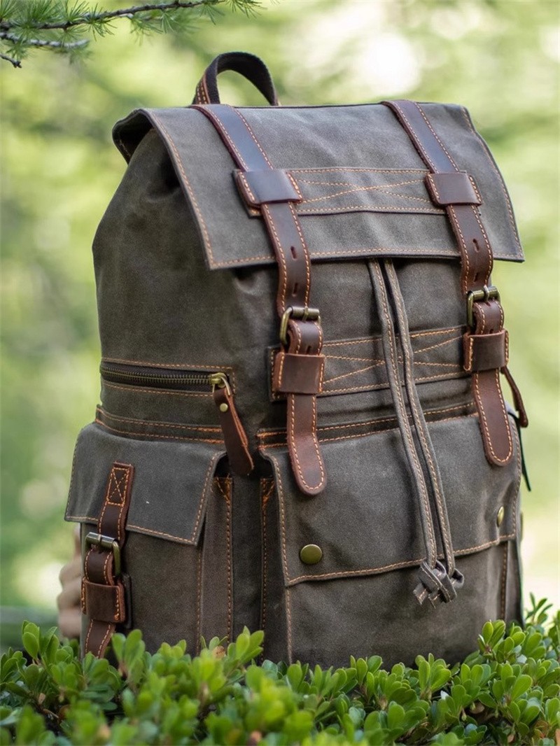 Retro Oil Wax Canvas Backpack Large Capacity Outdoor Travel Bag Leisure Knapsack