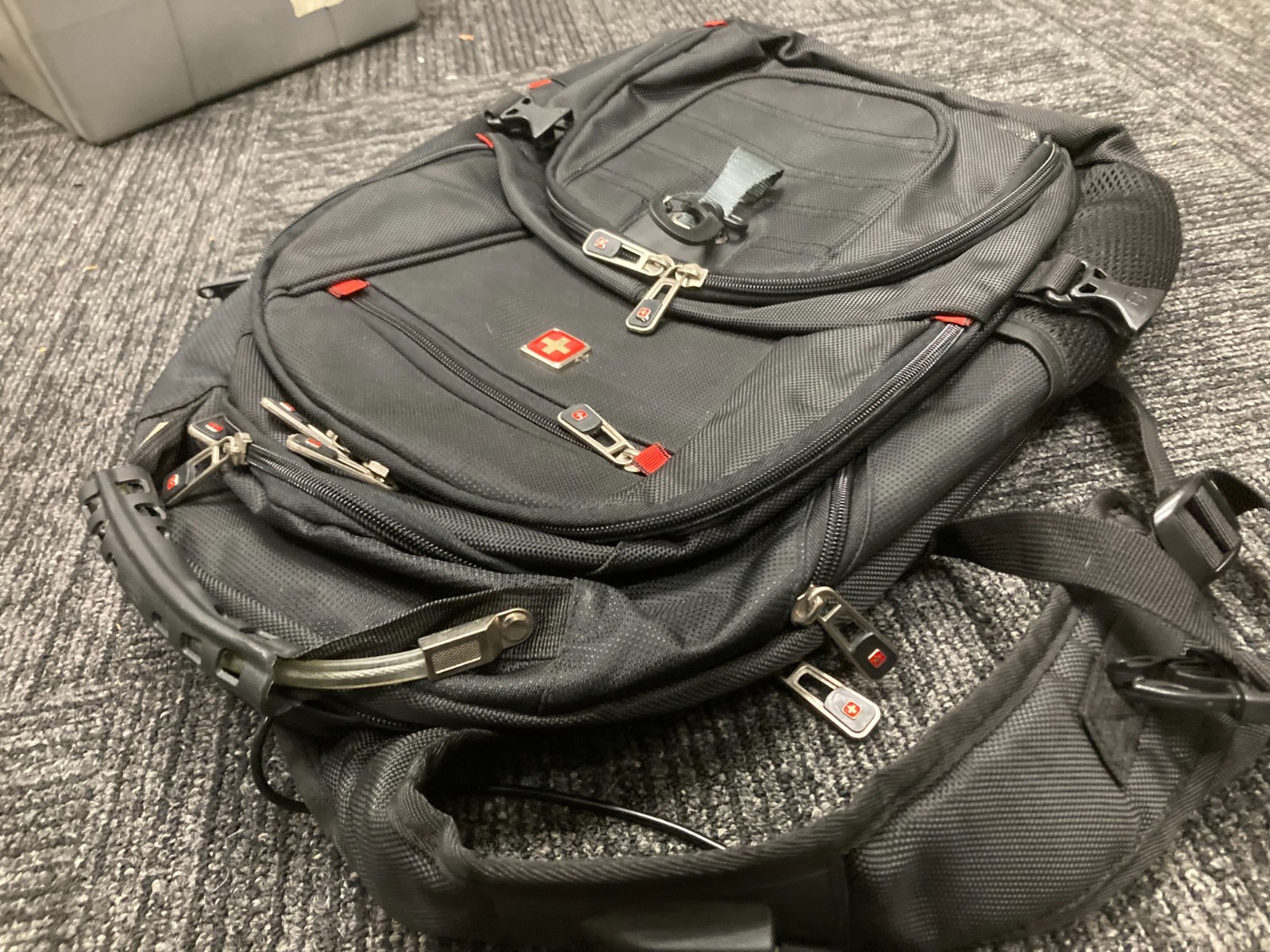 SwissGear 17″ Laptop Backpack TSA Friendly ScanSmart Swiss Gear Air Flow