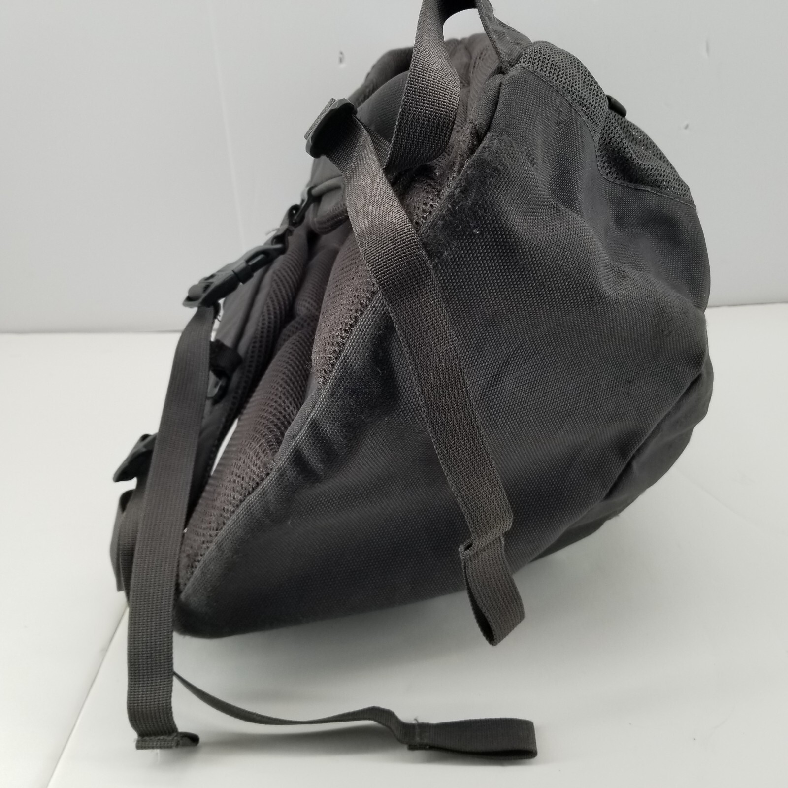 North Face Jester 28 Liter Black Green School Hiking 18 Inch Backpack