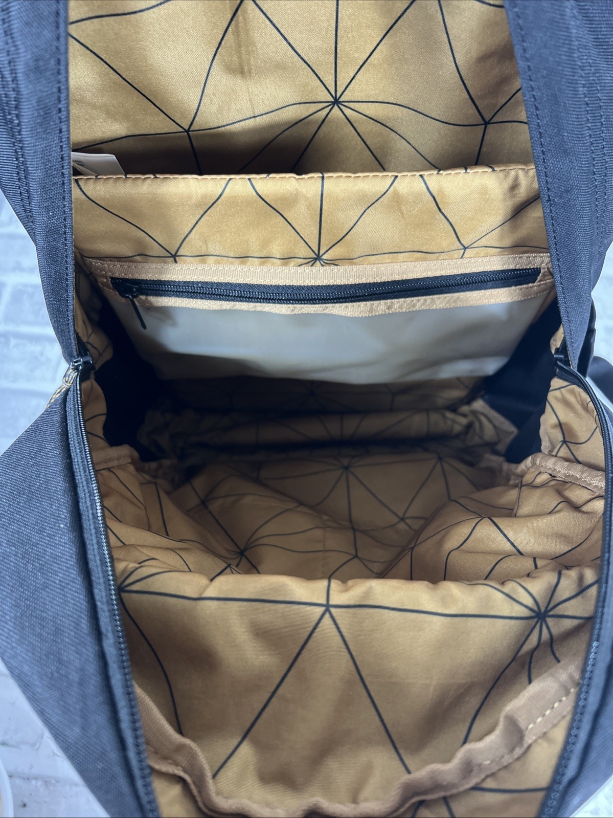 THULE Indago 23L Travel Backpack Bag w/ Laptop Sleeve in Black