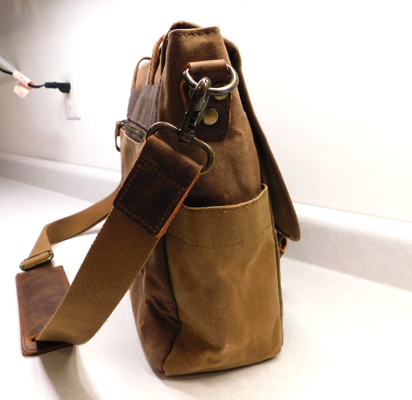 NEWHEY Brown Waxed Canvas Leather Trim Computer Messenger Bag 16×12