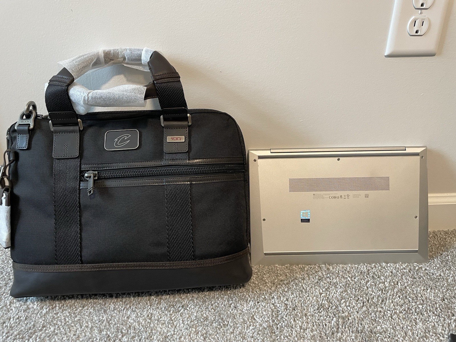 Tumi Alpha Bravo Earle Compact Brief with Cleveland Cavaliers STYLE: 0222610HK2
