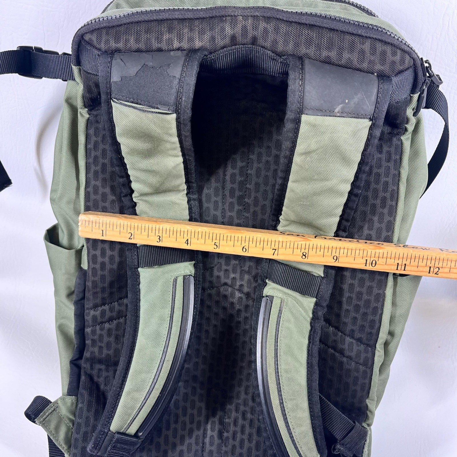 Lululemon Cruiser Backpack Sage Green Olive Multi Pocket Commuter Bag OS