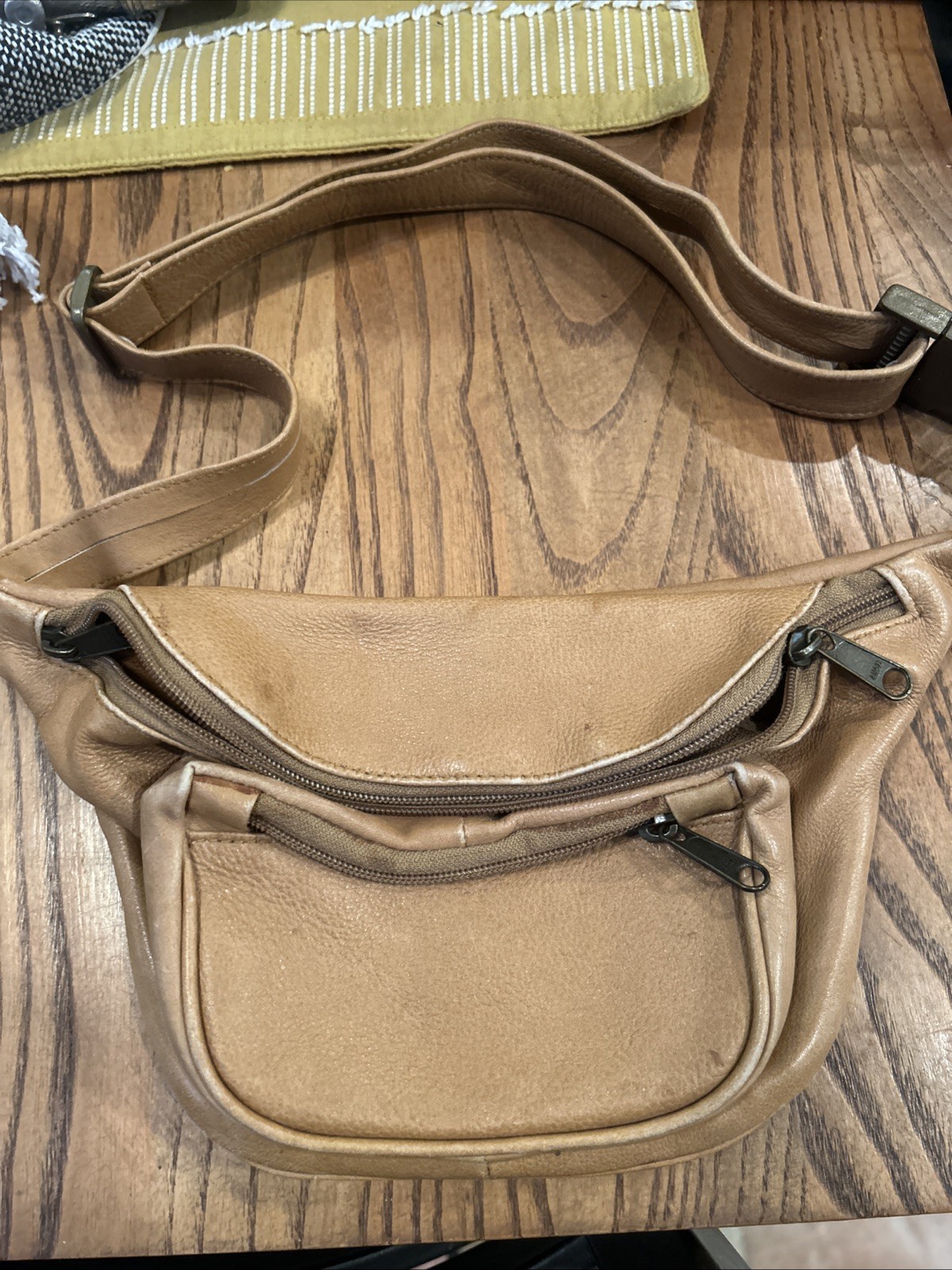 Green Fields Tan Leather Waist Pouch Fanny Pack Purse Bag USA Made Well Used
