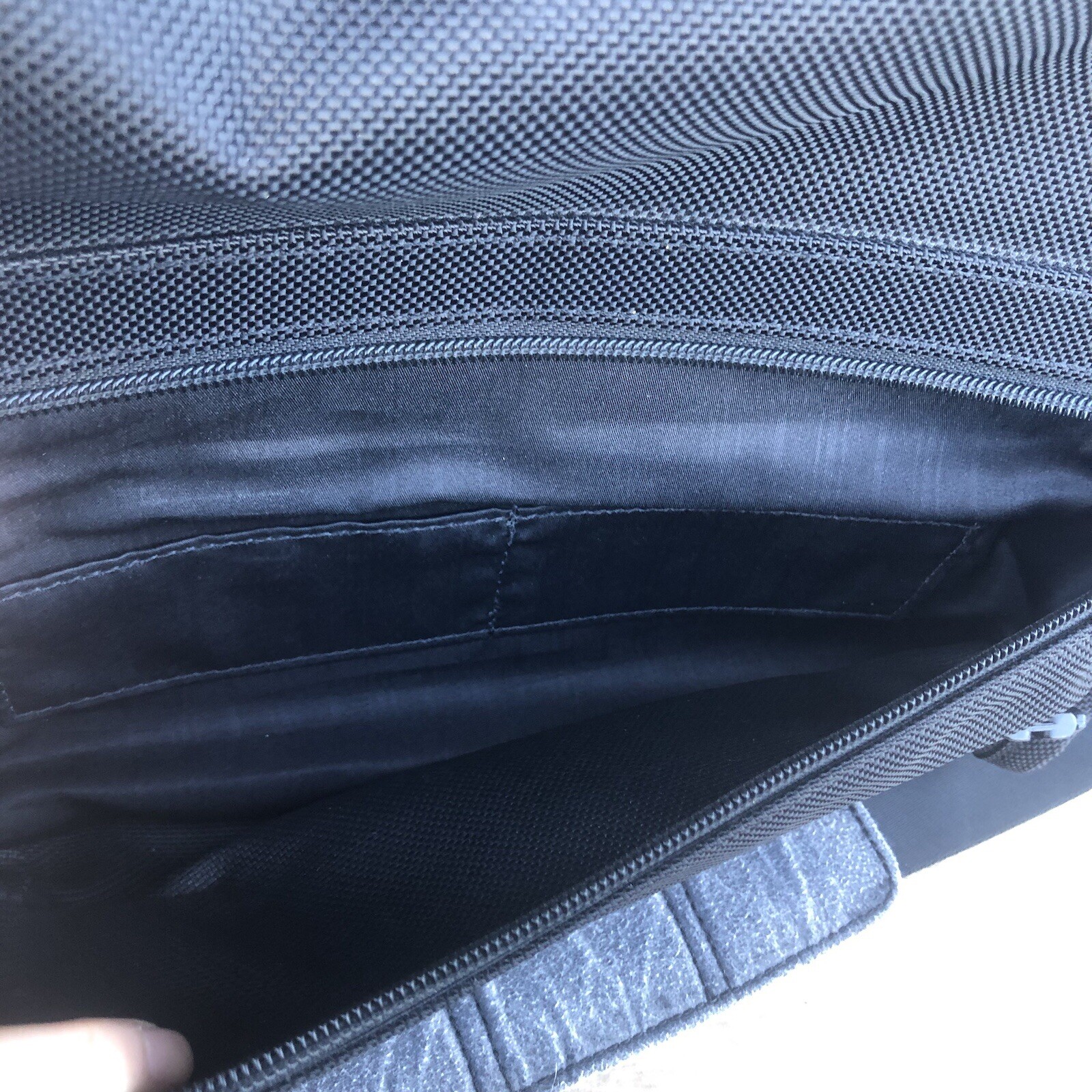 Tumi Shoulder Crossbody Polyester Bag Computer Black 26159DH Some Wear See Photo