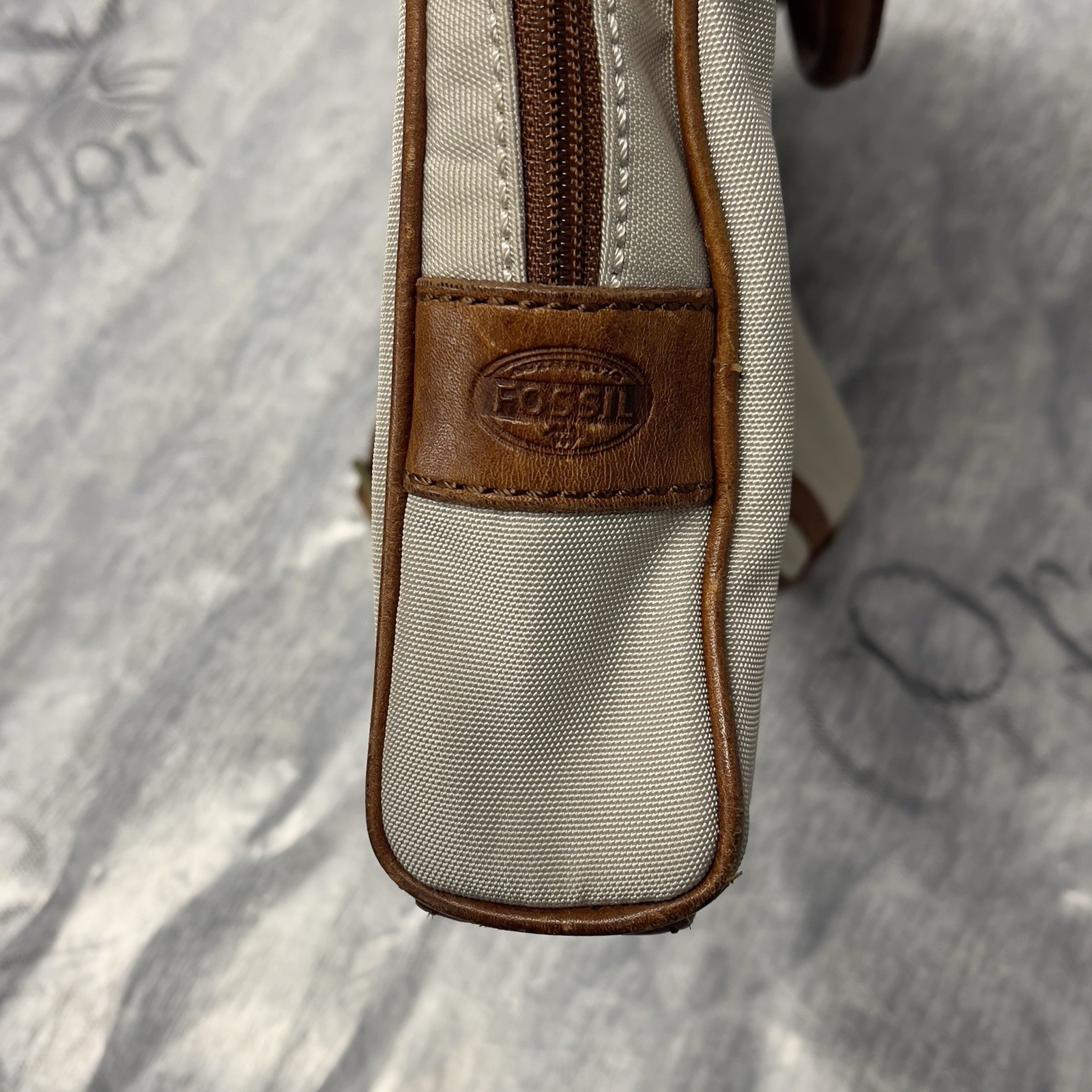 Fossil estate document Messenger Bag Shoulder Bag Leather Handles Twill Leather.