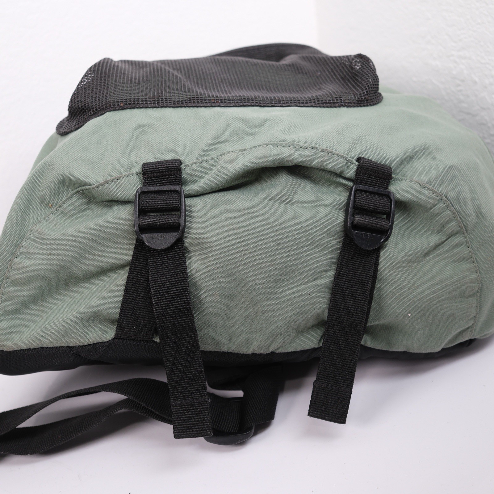 Vtg GAP 2001 Sling Bag Y2K Single Strap Crossbody Shoulder Backpack Green