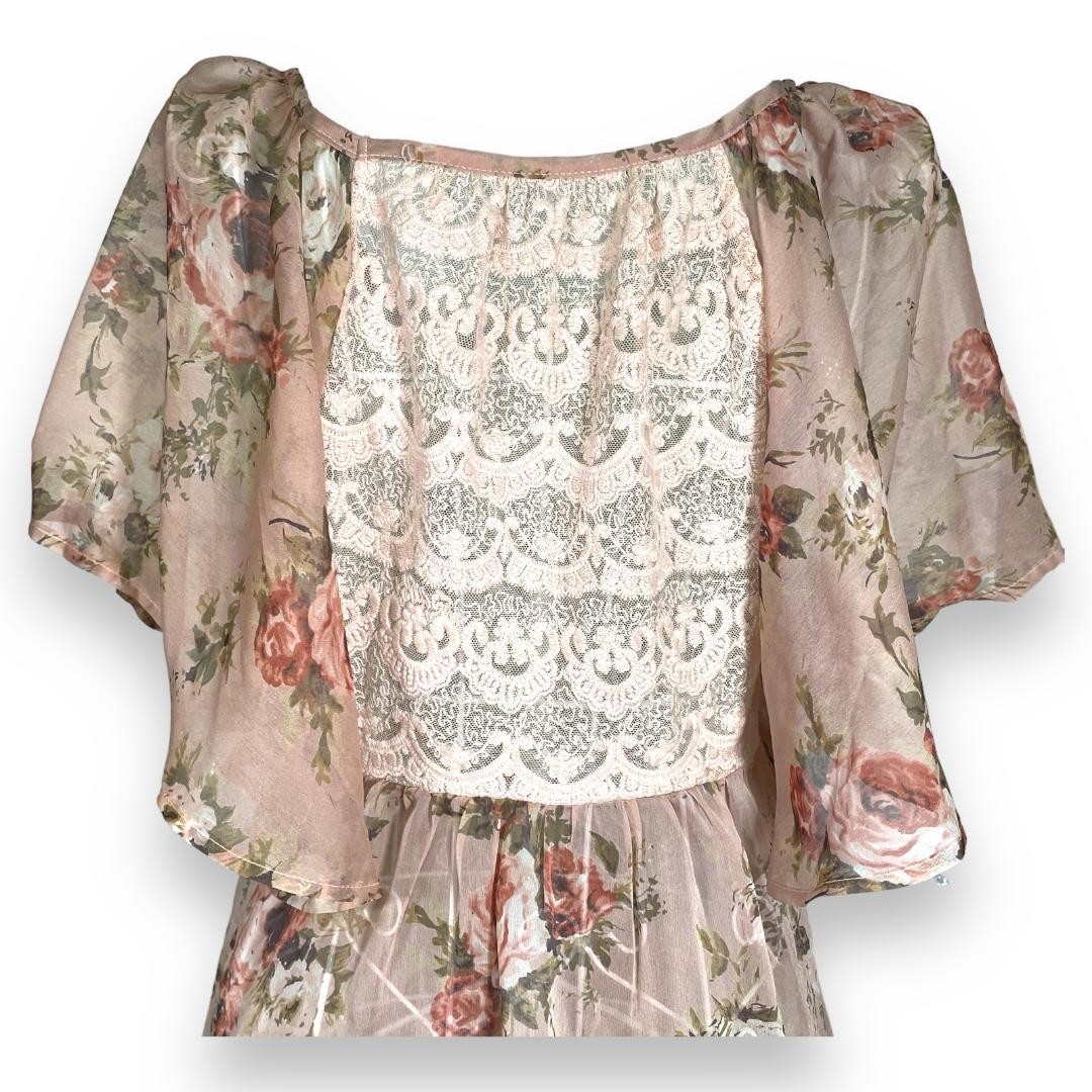[Good condition with tag] LIZ LISA Flare sleeves Back lace Floral pattern