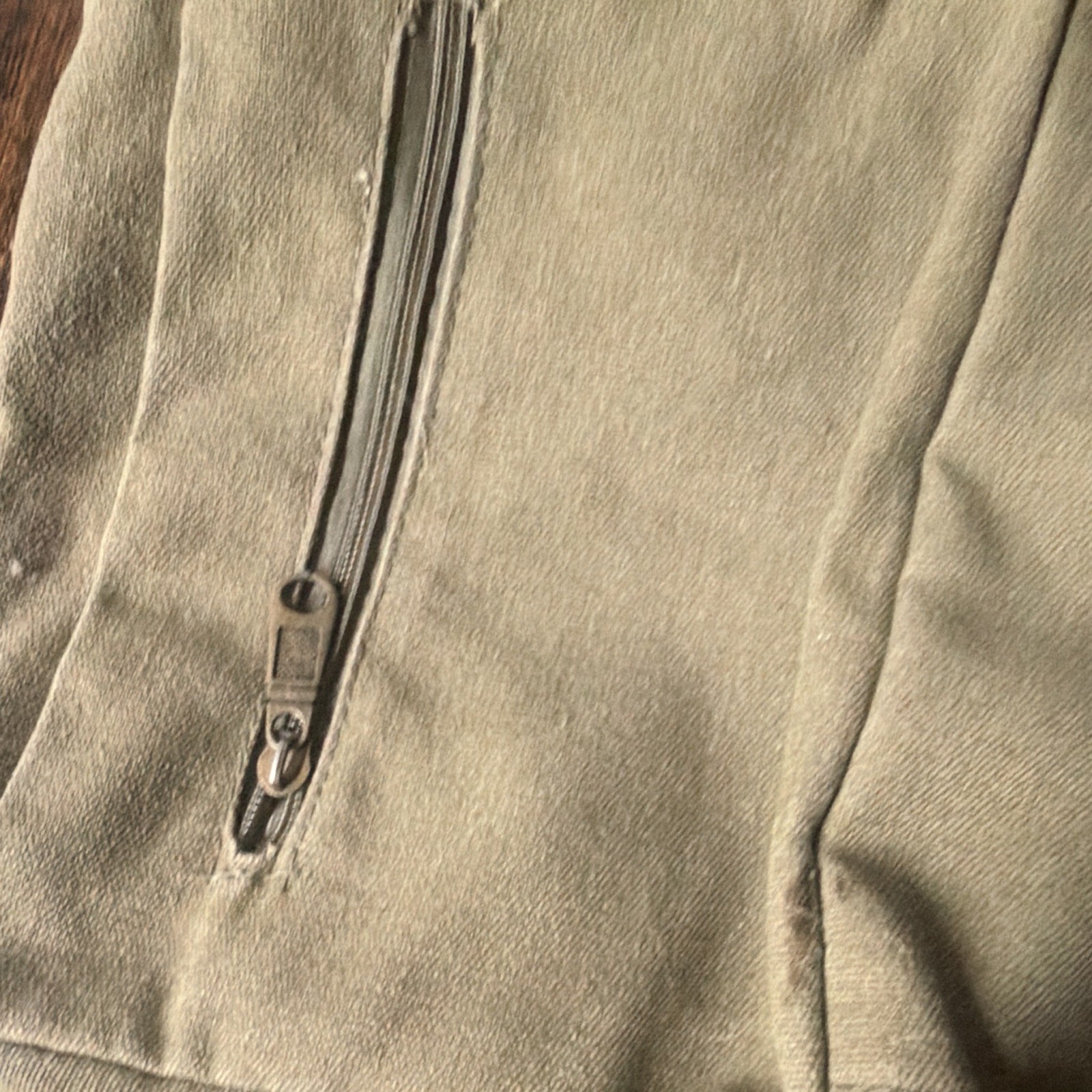 Green Solid Crossbody Messenger Bag Zip Closure Adjustable Strap Outer Pockets