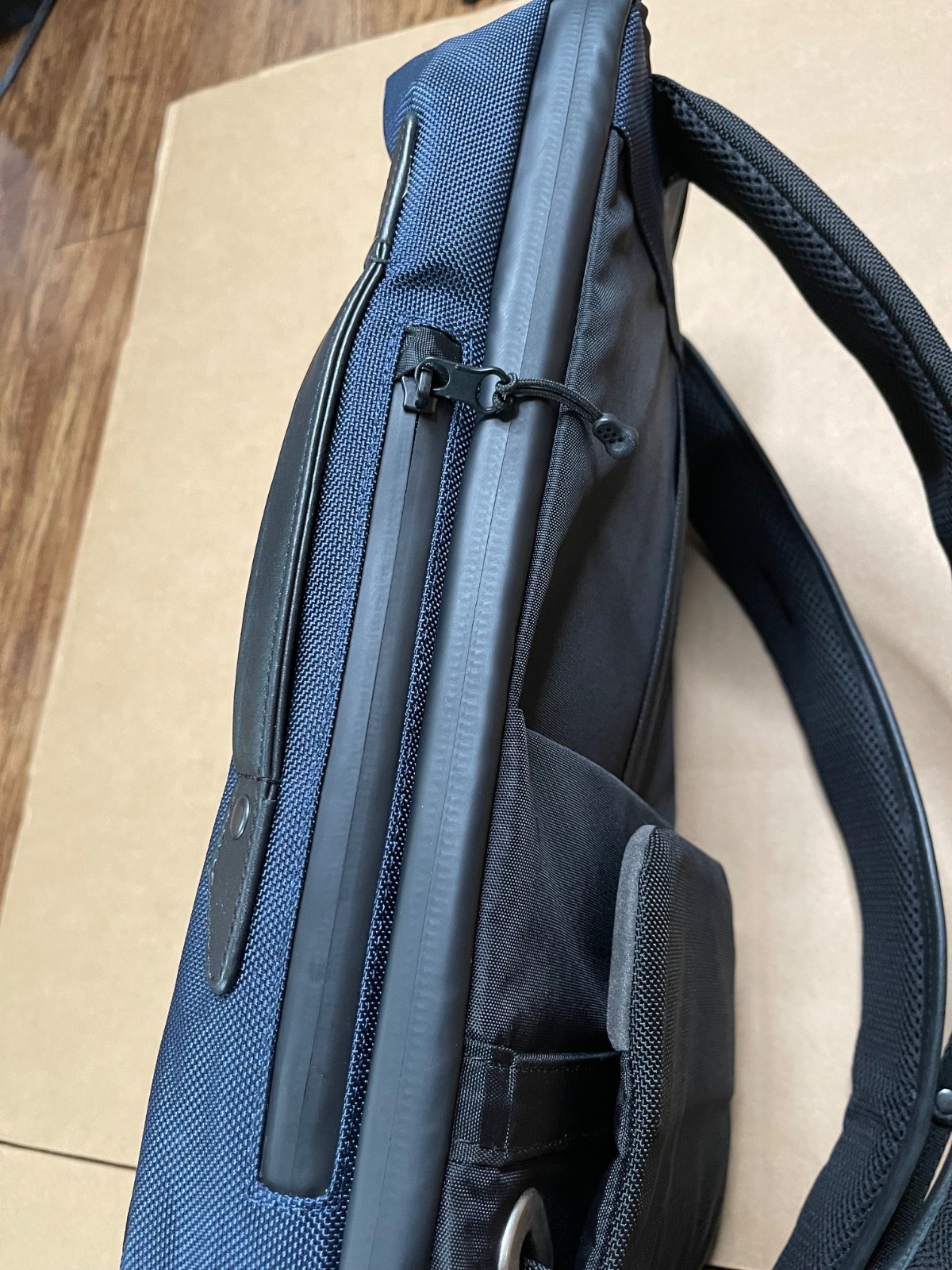 The Frenchie Co. Super Light Ballistic Speed Backpack Expandable Black/Navy 18L