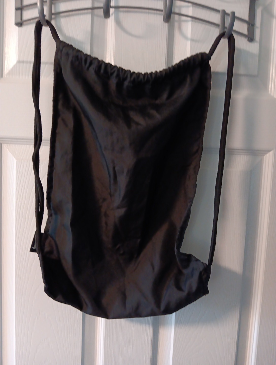 Nike Bag Drawstring Football Black & White Shoe Cleat/Gym Bag 19 x 14 vented