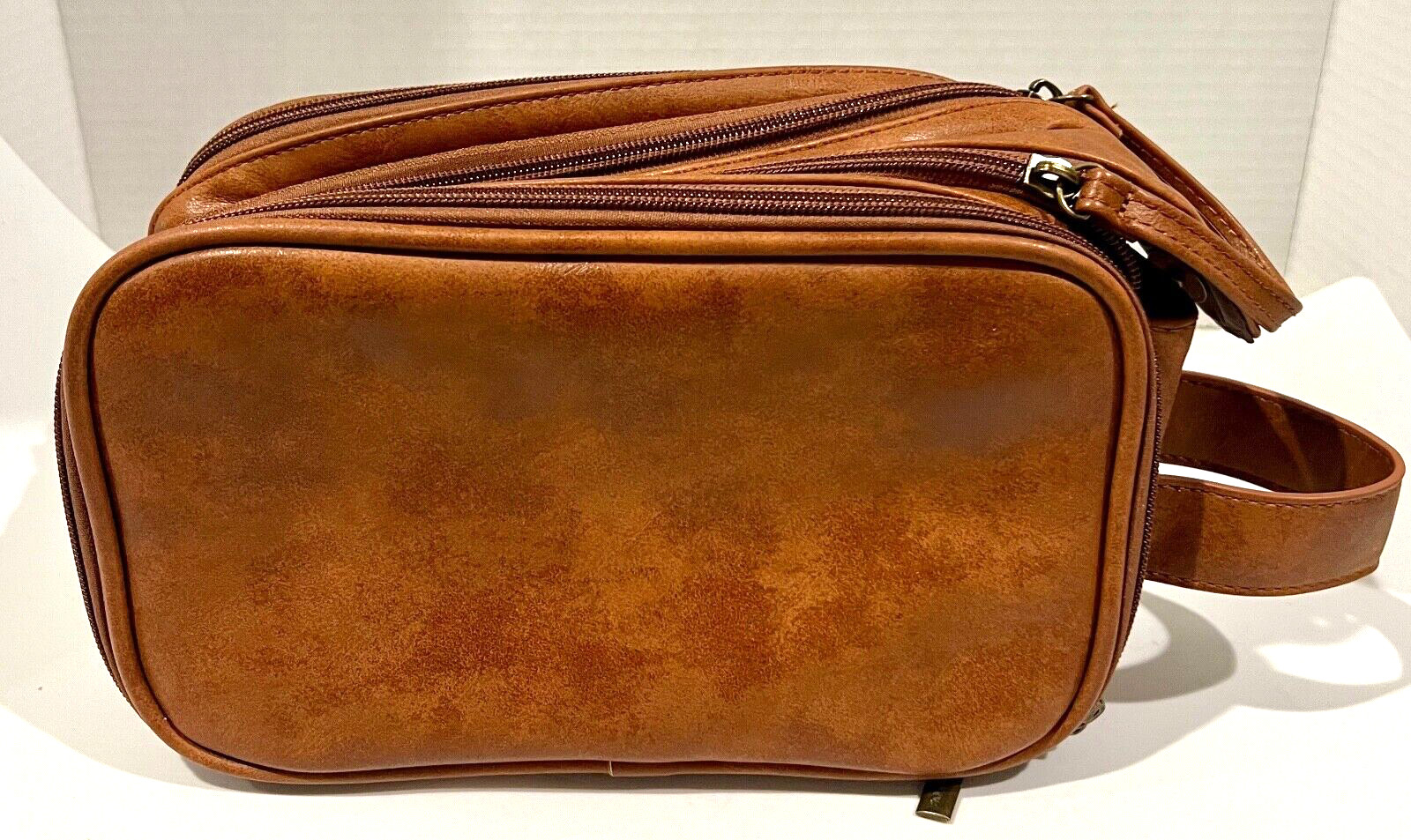 Elviros Men Tan Toiletry Bag Water-Resistant PU Leather Travel Toiletry Bag