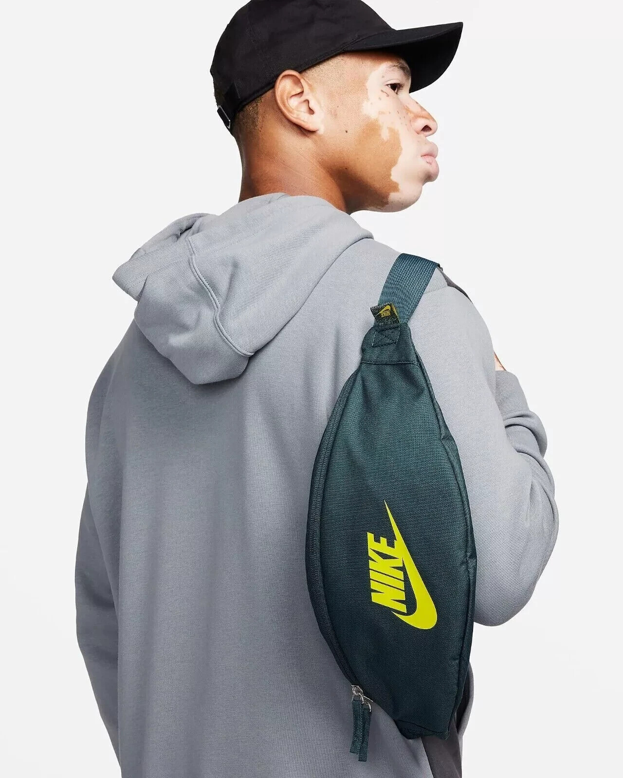 “NEW”Summer Essential: Nike Heritage Waistpack (3L) Green – Perfect for Outdoor